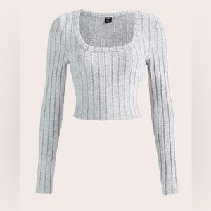 SHEIN EZwear Solid Scoop Neck Crop Tee